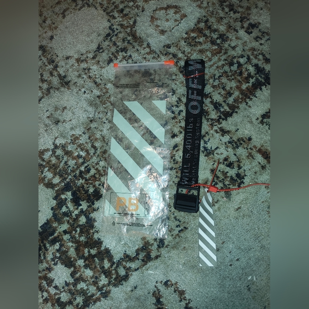 Off-White Industrial Belt with Clear Pouch